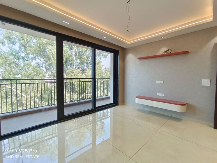 Room, sector 4 5 Bedroom 2185 Sq.Ft. Builder Floor In Sector 4 Panchkula 9769633