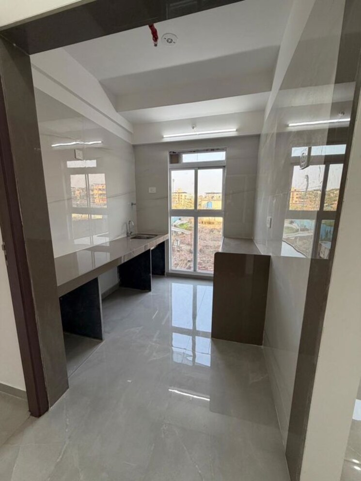 Kitchen, kohinoor-anaya 3 Bedroom 815 Sq.Ft. Apartment In Vitthalwadi Thane 9769857