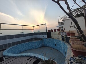 Swimming Pool in 3 BHK Apartment at Vip Road – for Rent