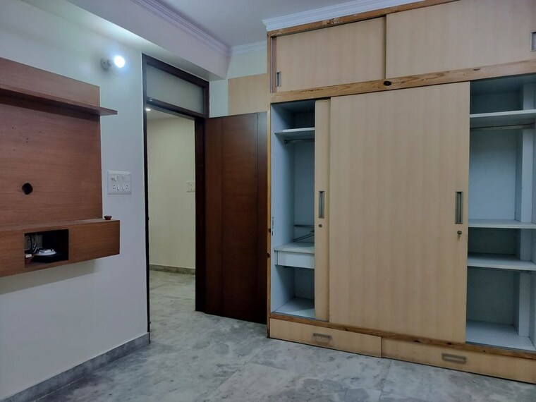 Room, molarband 2 Bedroom 700 Sq.Ft. Apartment In Molarband Delhi 9769927