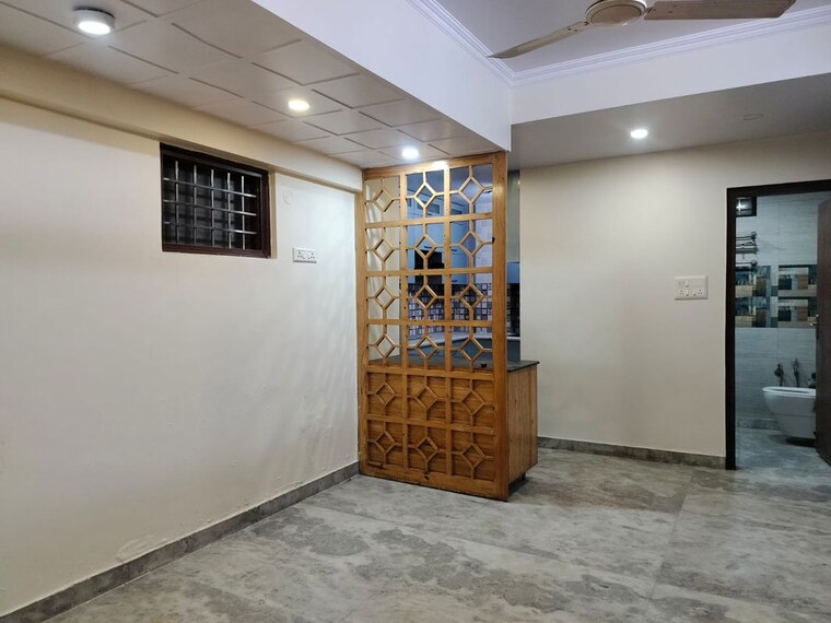 Room, molarband 2 Bedroom 700 Sq.Ft. Apartment In Molarband Delhi 9769927