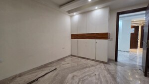 Room in 3 BHK Builder Floor at Greater Kailash I – for Rent