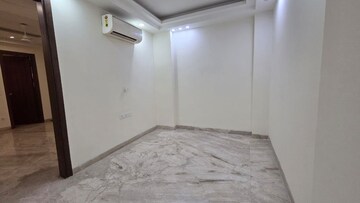 Room in 3 BHK Builder Floor at Greater Kailash I – for Rent