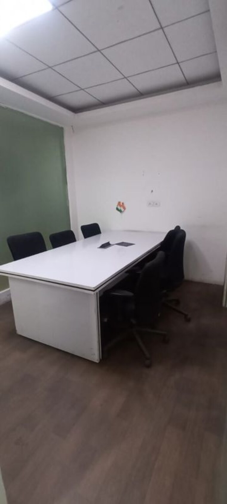 Team Area, sector 63 Commercial Office Space 1000 Sq.Ft. In Sector 63 Noida 9770005