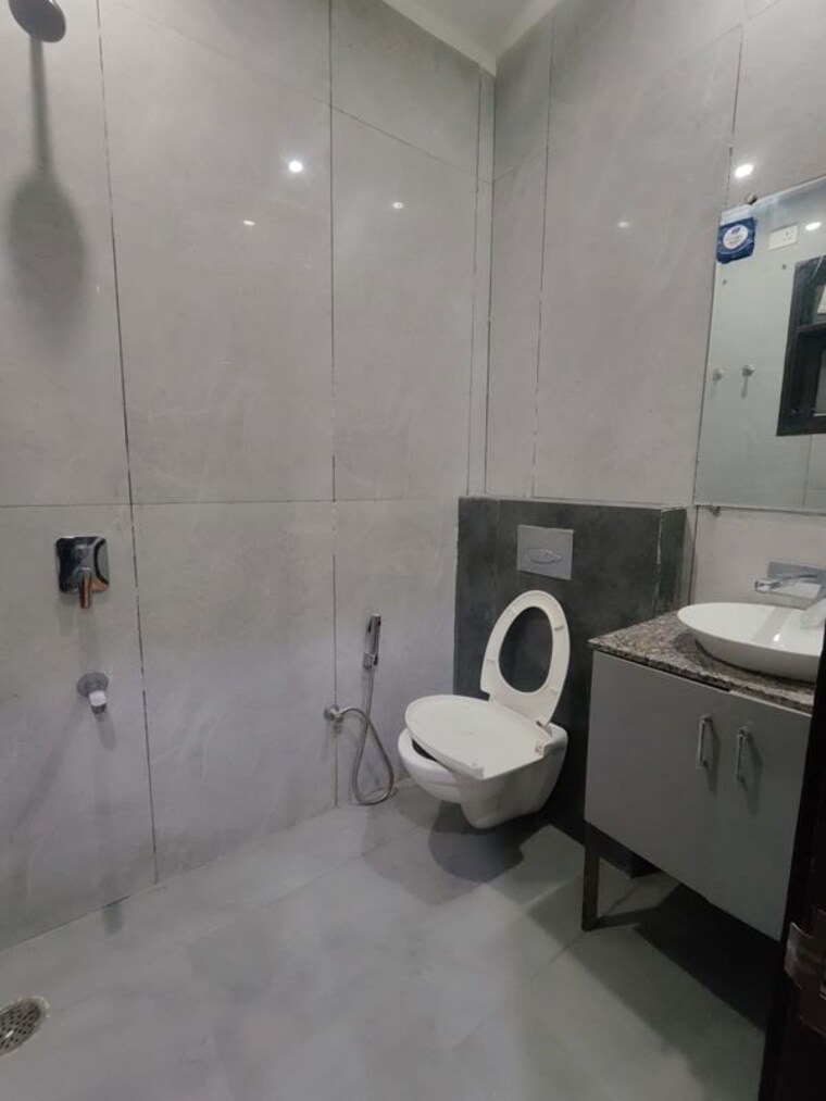 Bathroom, motia-blue-ridge 3 Bedroom 950 Sq.Ft. Apartment In Dhakoli Zirakpur 9770008