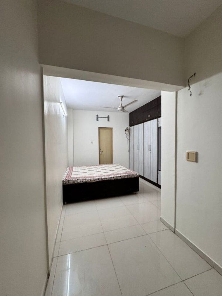 undefined, bodakdev 2 Bedroom 1350 Sq.Ft. Apartment In Bodakdev Ahmedabad 9770080