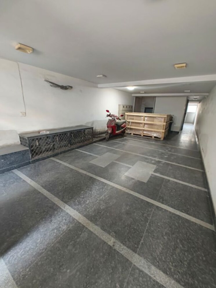 Balcony, kalkaji 2 Bedroom 100 Sq.Yd. Builder Floor In Kalkaji Delhi 9770091