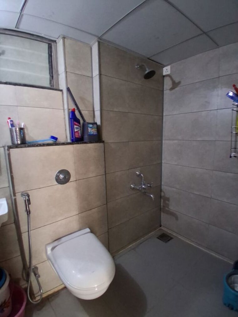 Bathroom, samarth-chs-bhusari-colony 2 Bedroom 834 Sq.Ft. Apartment In Kothrud Pune 9770245
