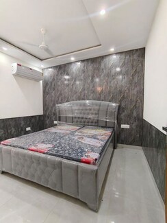 3.5 BHK + Servant Room Apartment For Rent in NK Sharma Savitry Greens