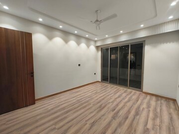 Room in 4 BHK Builder Floor at Greater Kailash I – for Rent