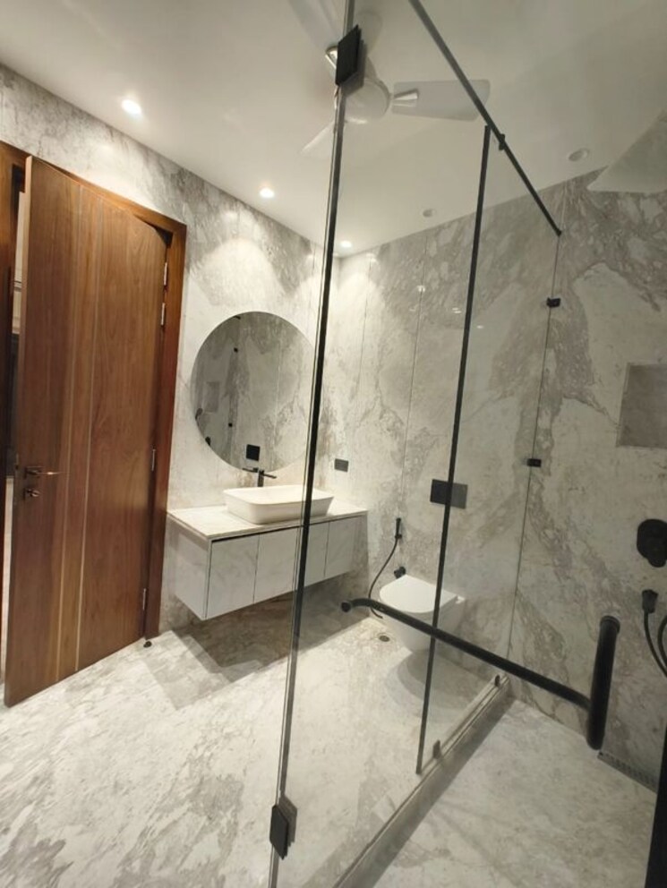 Kitchen, greater kailash i 4 Bedroom 300 Sq.Yd. Builder Floor In Greater Kailash I Delhi 9770335