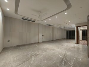 Room in 4 BHK Builder Floor at Greater Kailash I – for Rent