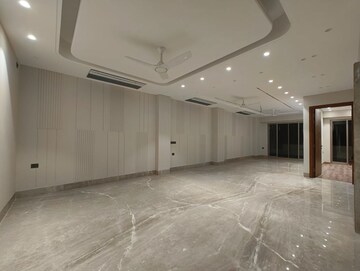 Room in 4 BHK Builder Floor at Greater Kailash I – for Rent