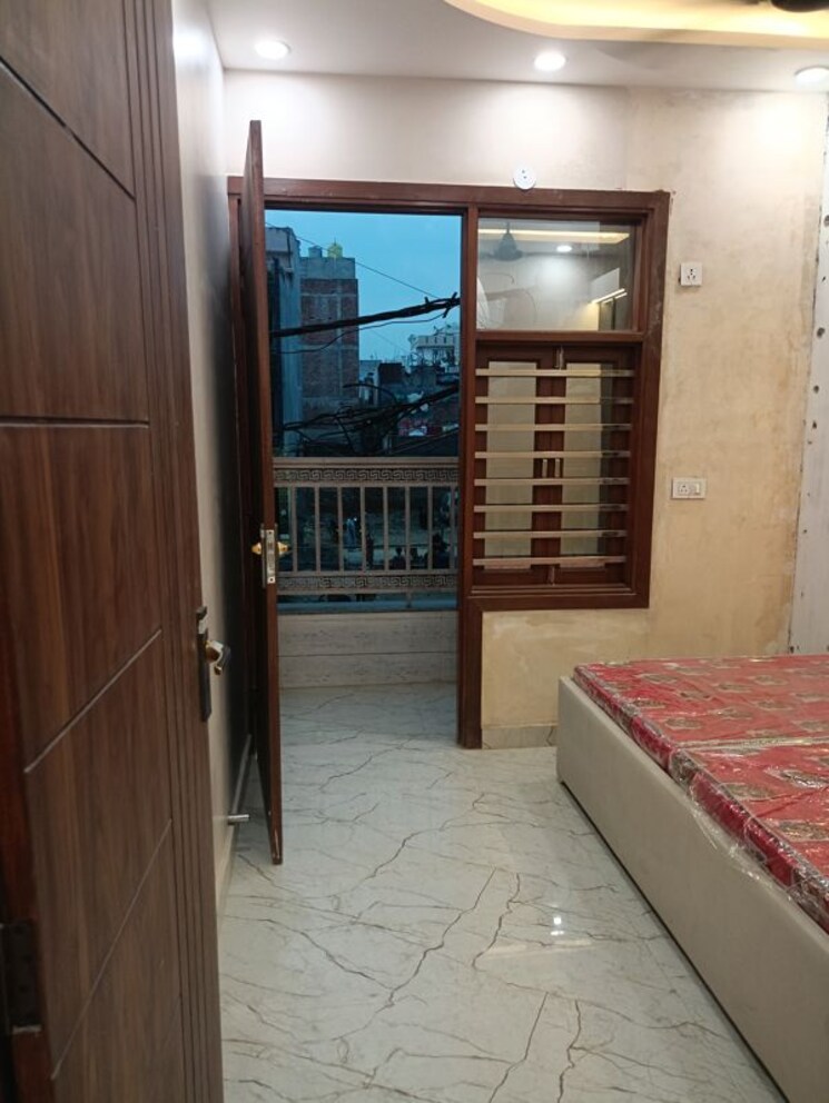 Room, mohan garden 2 Bedroom 885 Sq.Ft. Apartment In Mohan Garden Delhi 9770373