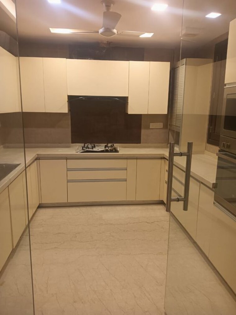 Kitchen, greater kailash ii 3 Bedroom 250 Sq.Yd. Builder Floor In Greater Kailash ii Delhi 9770577