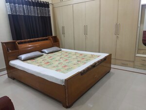 Room in  Pg at Gomti Nagar – for Rent