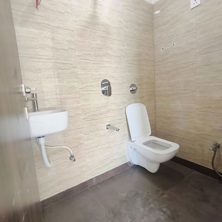 Bathroom, yashraaj-park 2 Bedroom 895 Sq.Ft. Apartment In Ghodbunder Road Thane 9770664