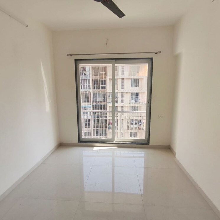 Room, yashraaj-park 2 Bedroom 895 Sq.Ft. Apartment In Ghodbunder Road Thane 9770664