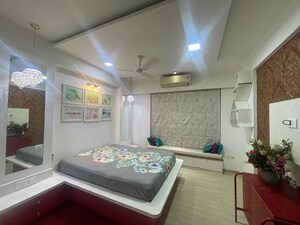 Bedroom in 2 BHK Apartment at Hiranandani Paloma, Ghodbunder Road – for Rent