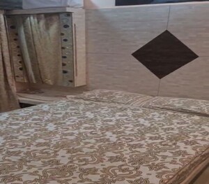 Room in 2 BHK Apartment at Dadar East – for Rent