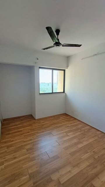 Room in 2 BHK Apartment at Lodha Downtown, Dombivli East – for Sale