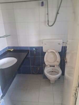 Master Bedroom in 2 BHK Apartment at Kumar Padmalaya, Aundh – for Rent