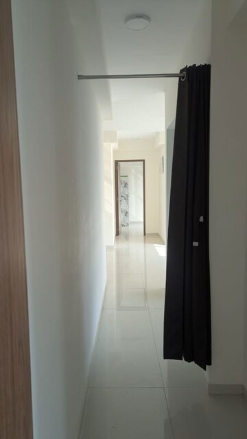 2 BHK Apartment For Rent in Reputed Hrishikesh Apartment, Prabhadevi