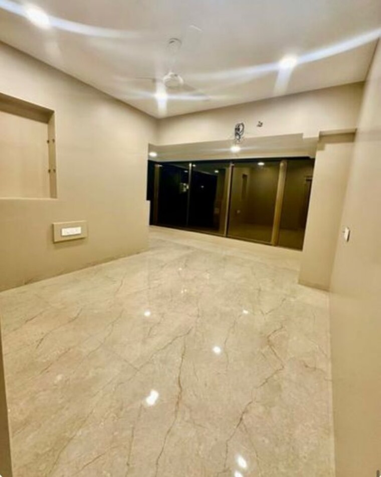 Room, andheri east 4 Bedroom 2000 Sq.Ft. Apartment In Andheri East Mumbai 9770796