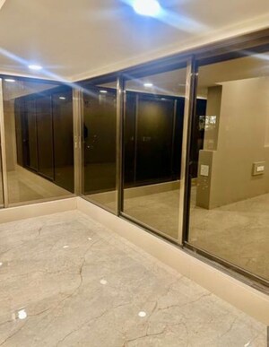 Room in 4 BHK Apartment at Andheri East – for Rent