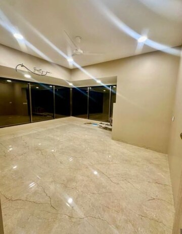 Room in 4 BHK Apartment at Andheri East – for Rent