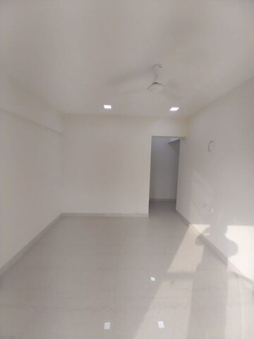 Room in 2 BHK Apartment at Andheri East – for Rent