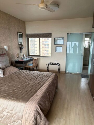 Bedroom in 4 BHK Apartment at Maker Tower, Cuffe Parade – for Rent