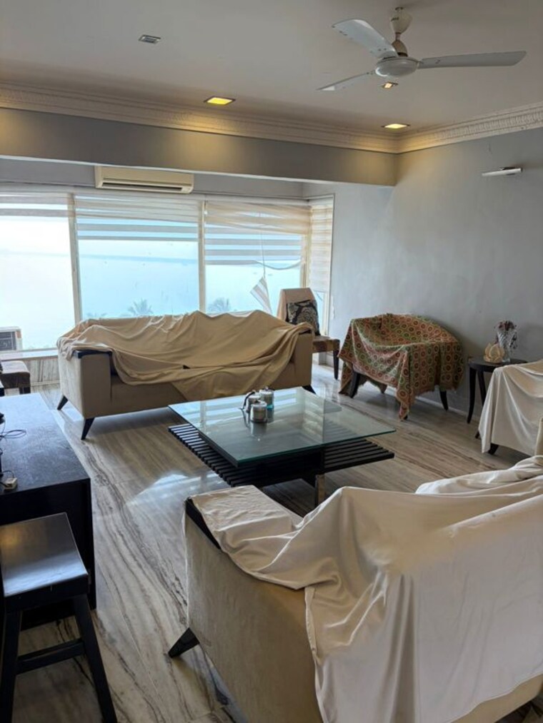 Team Area, maker-tower 4 Bedroom 2100 Sq.Ft. Apartment In Cuffe Parade Mumbai 9731935