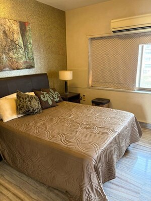 Bedroom in 4 BHK Apartment at Maker Tower, Cuffe Parade – for Rent