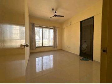 Room in 3 BHK Apartment at Sheth Vasant Athena, Laxmi Nagar – for Rent