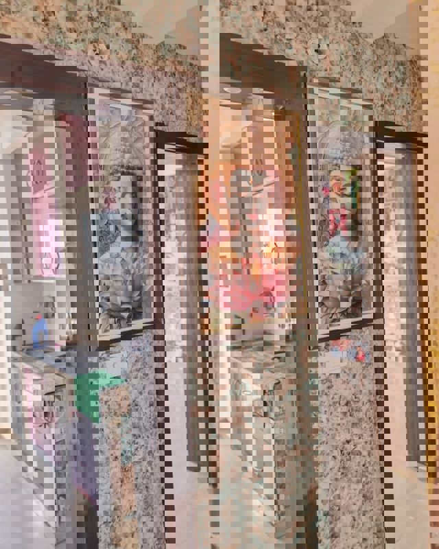 Furnished Amenities in 2 BHK Builder Floor at Sector 8 – for Sale