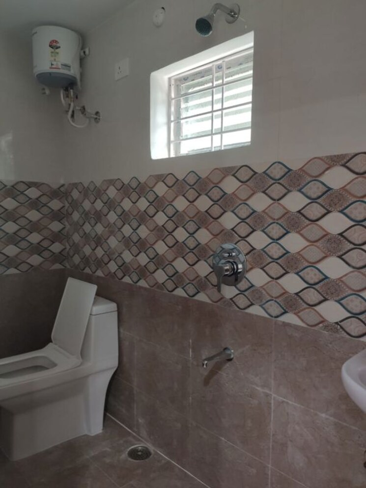 Bathroom, chandra-vihar-madhapur 2 Bedroom 1250 Sq.Ft. Apartment In Madhapur Hyderabad 9770906