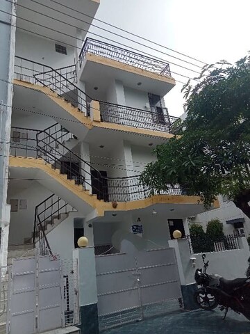6+ BHK Independent House For Sale in RWA Apartments Sector 47, Sector 47