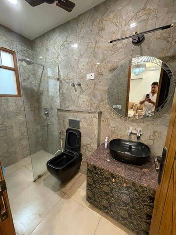 Bathroom in 1 BHK Builder Floor at Saket – for Rent