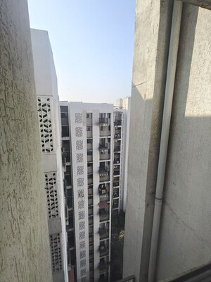 Building Lobby in 1.5 BHK Apartment at Lodha Downtown, Dombivli East – for Sale