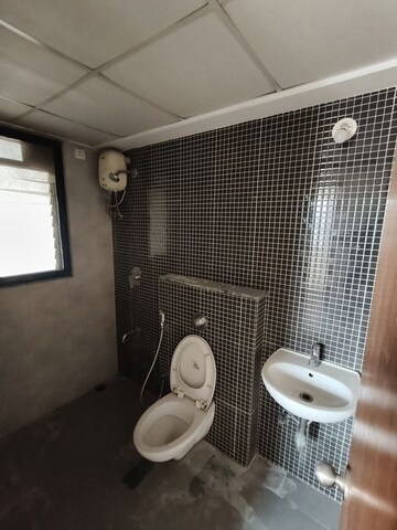 Bathroom in 1.5 BHK Apartment at Lodha Downtown, Dombivli East – for Sale