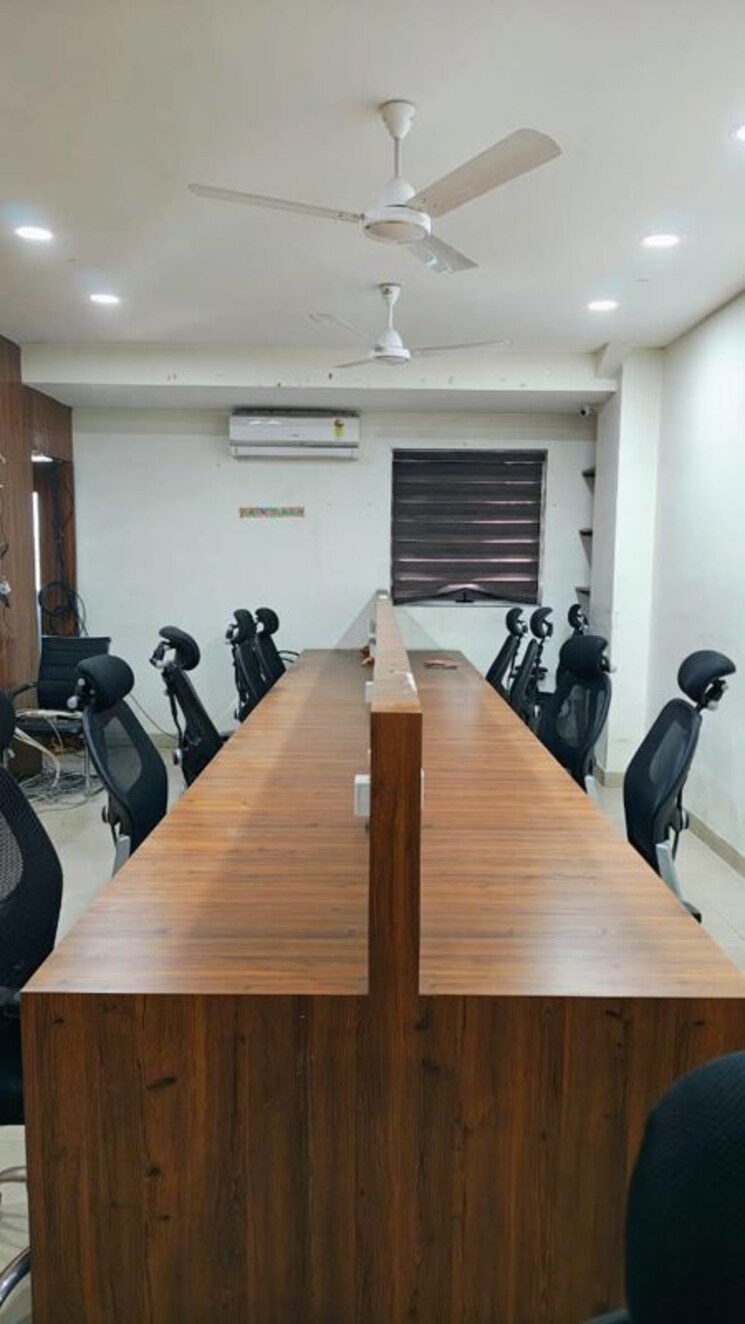 Team Area, fafadih Commercial Office Space 1100 Sq.Ft. In Fafadih Raipur 9770908