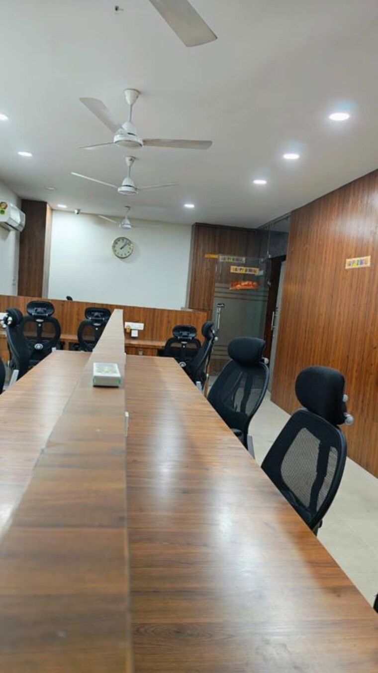 Team Area, fafadih Commercial Office Space 1100 Sq.Ft. In Fafadih Raipur 9770908