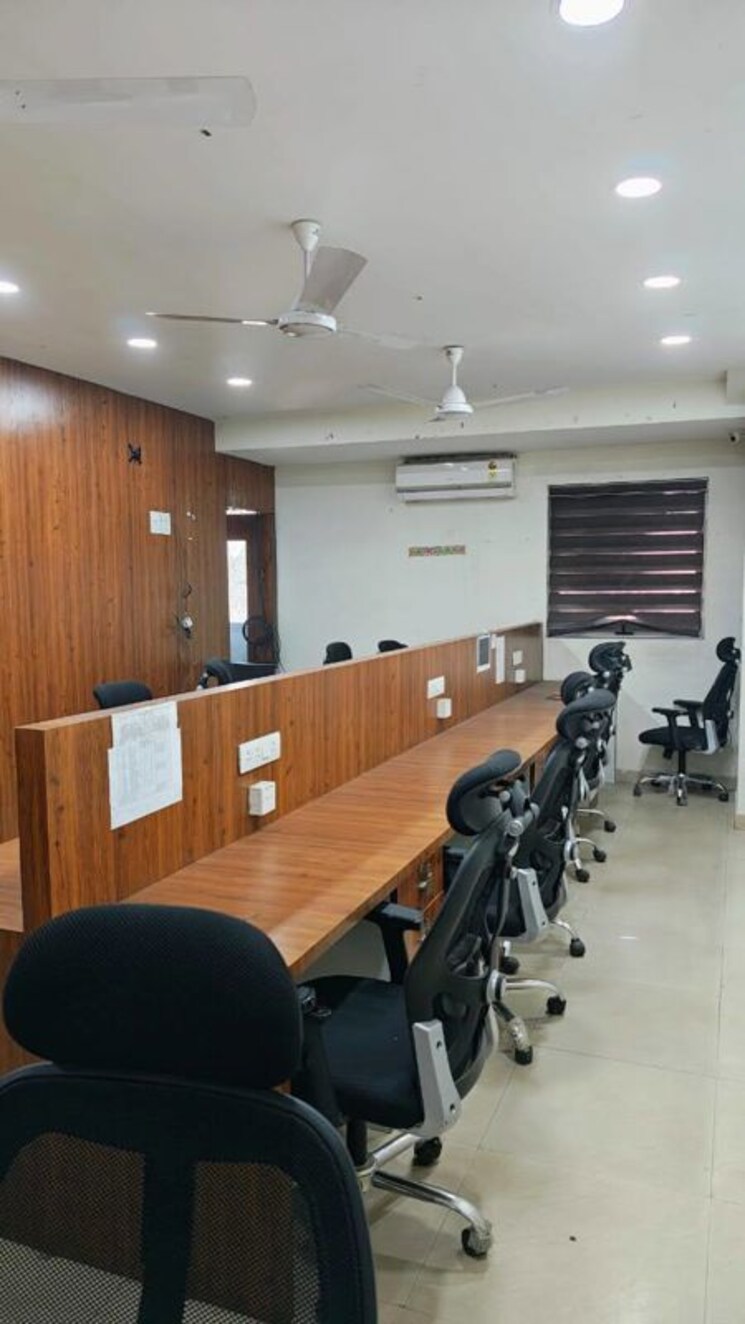 Team Area, fafadih Commercial Office Space 1100 Sq.Ft. In Fafadih Raipur 9770908