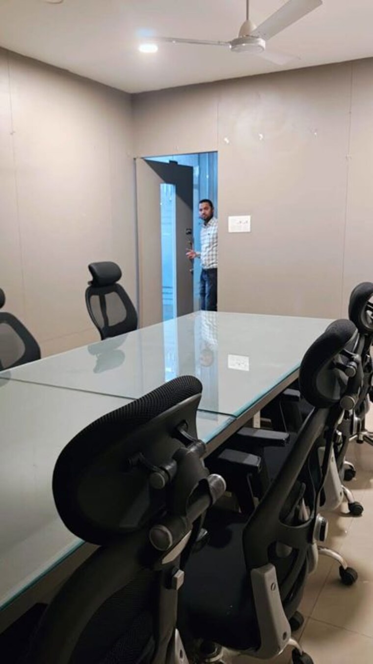 Team Area, fafadih Commercial Office Space 1100 Sq.Ft. In Fafadih Raipur 9770908