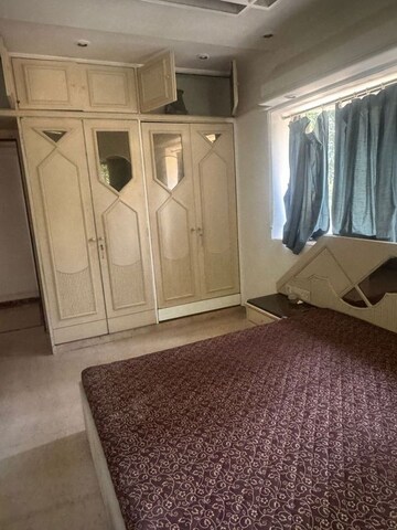 Bedroom in 2 BHK Apartment at Bandra West – for Rent