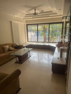 2 BHK + Pooja Room Apartment For Rent in Bandra West