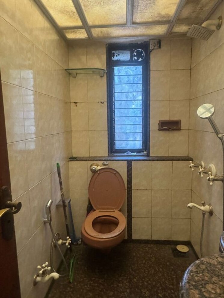 Bathroom, bandra west 2 Bedroom 700 Sq.Ft. Apartment In Bandra West Mumbai 9770958