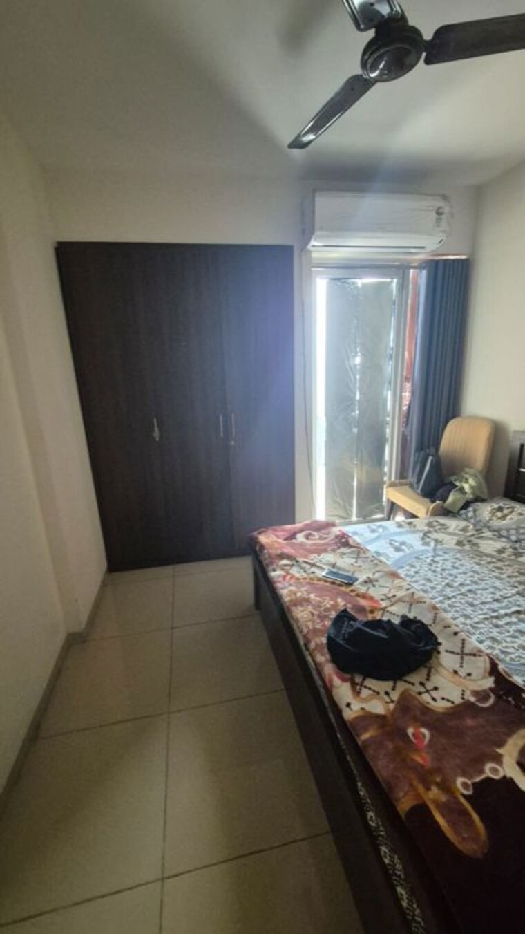 Bedroom, wave-dream-homes 1 Bedroom 578 Sq.Ft. Apartment In Wave City Ghaziabad 9771067