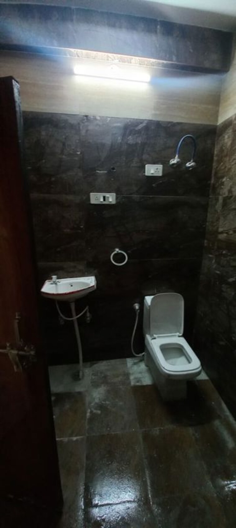 Bathroom, sector 12 1.5 Bedroom 750 Sq.Ft. Independent House In Sector 12 Noida 9771150